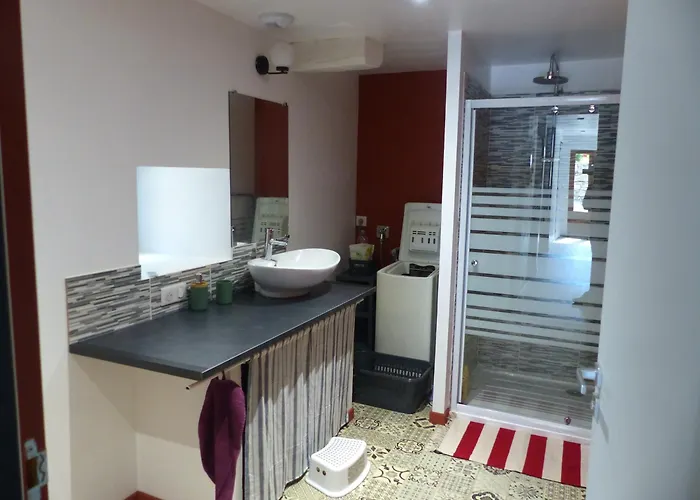 Дом отдыха Le Nid Du Colibri - 12 Pers Brenoux